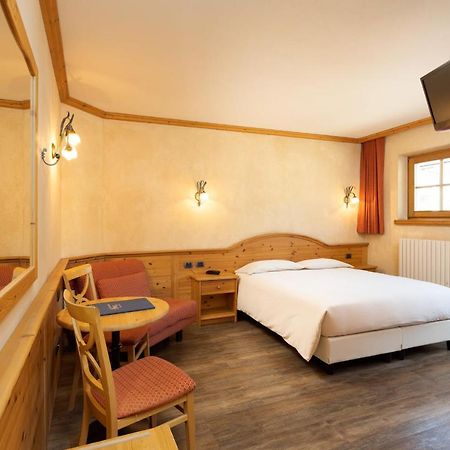 Hotel La Pastorella Livigno Exterior photo