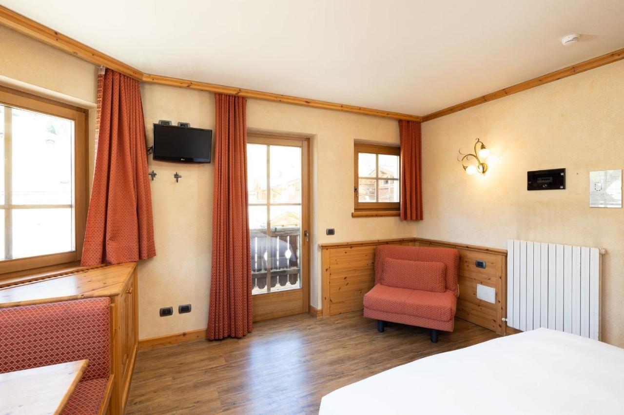 Hotel La Pastorella Livigno Exterior photo