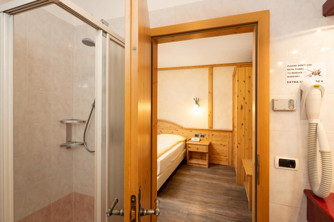 Hotel La Pastorella Livigno Exterior photo